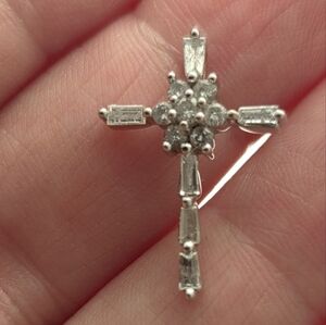 Elegant 10k Cross Pendant